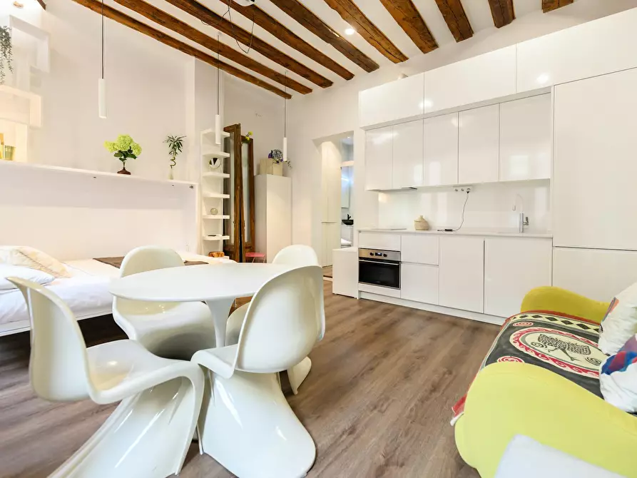 Immagine 6 di Appartamento in affitto  in Calle de Hortaleza a Madrid
