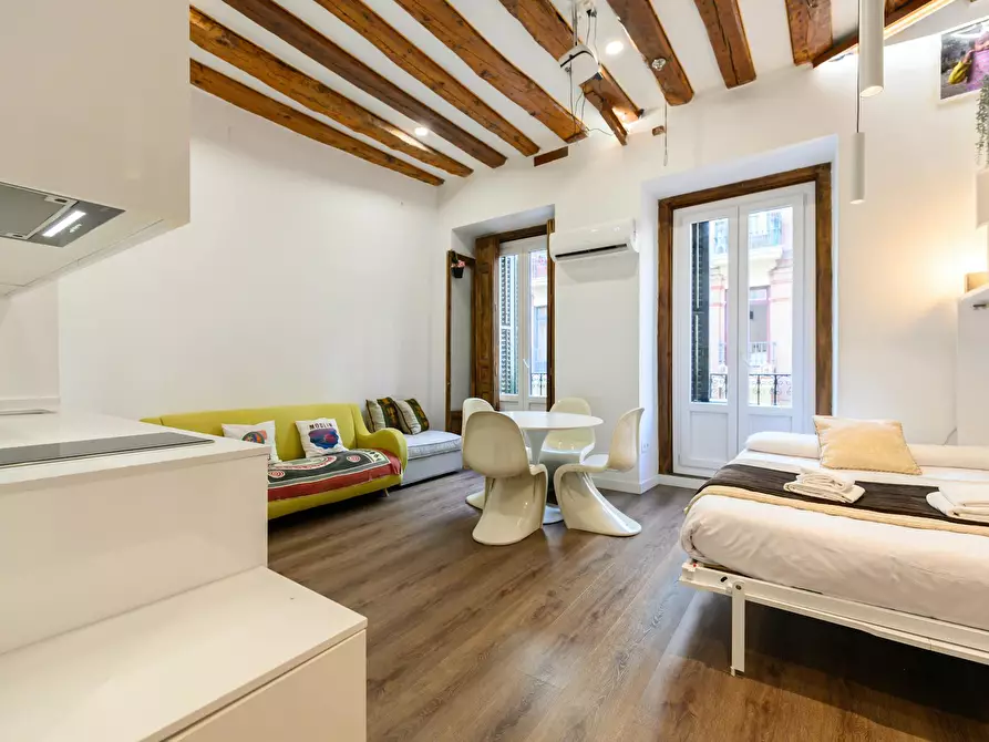 Immagine 1 di Appartamento in affitto  in Calle de Hortaleza a Madrid