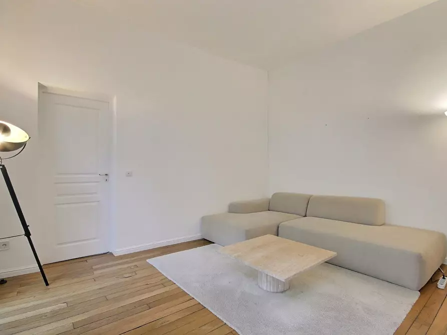 Immagine 4 di Appartamento in affitto  in Rue des Gravilliers a Paris 03