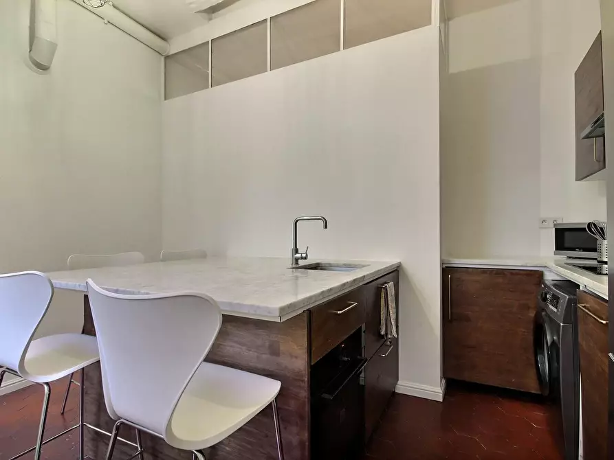 Immagine 8 di Appartamento in affitto  in Rue des Gravilliers a Paris 03
