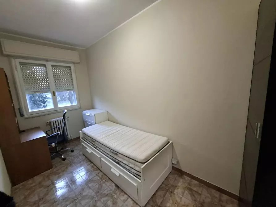 Immagine 1 di Camera in affitto  in Strada del Drosso a Torino