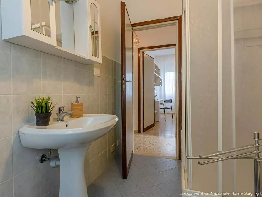 Immagine 5 di Camera in affitto  in Via Francesco de Pinedo a Pisa