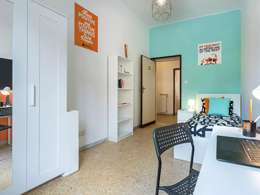 Immagine 2 di Camera in affitto  in Via Francesco de Pinedo a Pisa