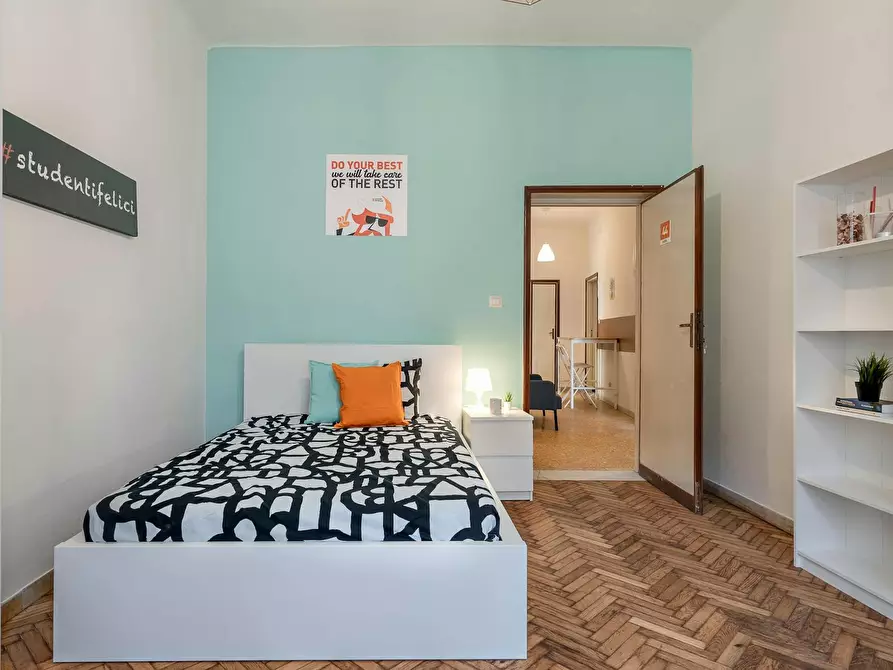 Immagine 2 di Camera in affitto  in Via Francesco de Pinedo a Pisa