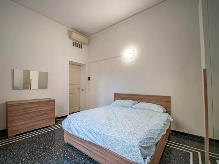 Immagine 10 di Camera in affitto  in Corso Magenta a Genova