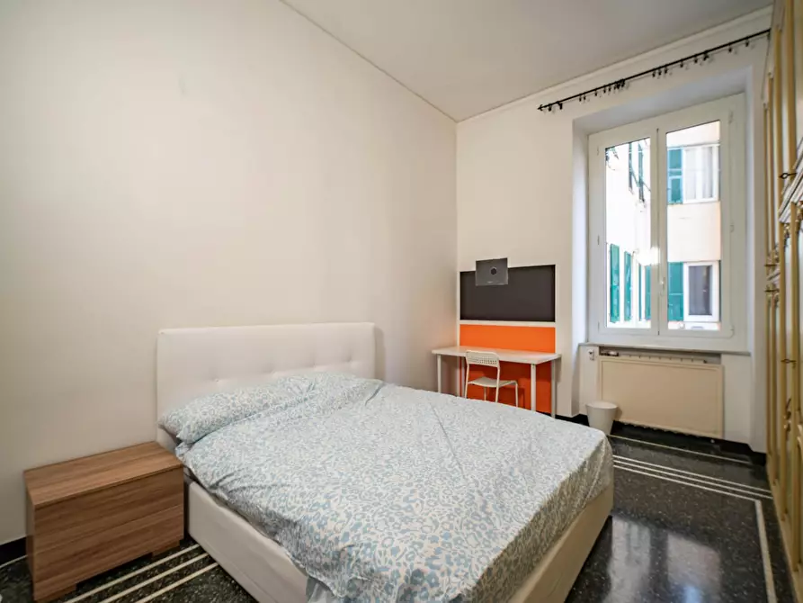 Immagine 6 di Camera in affitto  in Corso Magenta a Genova