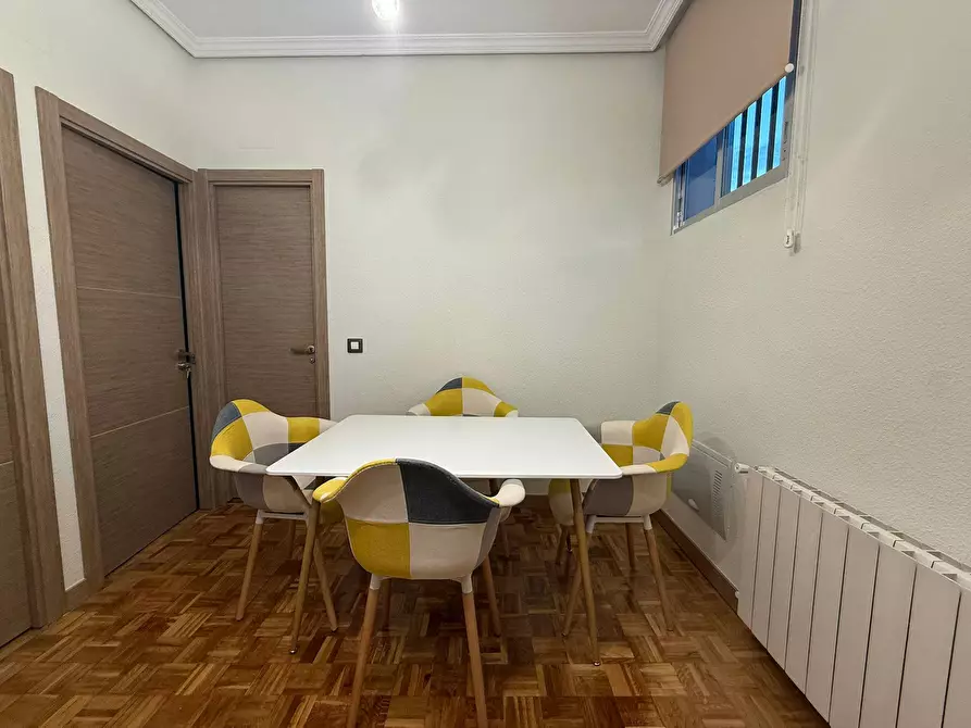 Immagine 7 di Appartamento in affitto  in Cuesta de Santo Domingo a Madrid