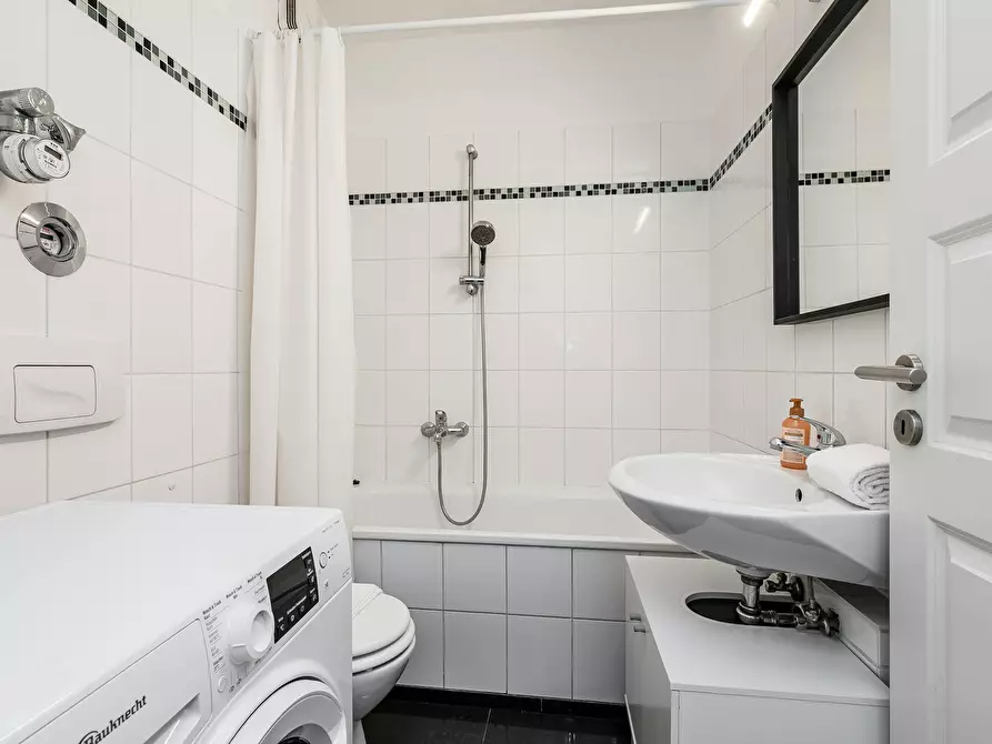 Immagine 9 di Appartamento in affitto  in Wadzeckstraße a Berlin