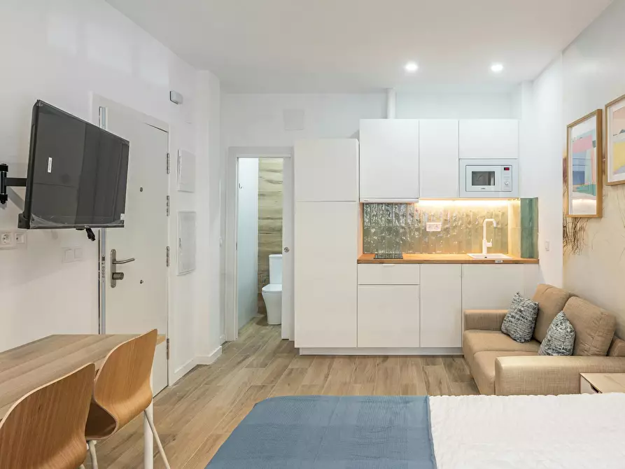 Immagine 7 di Appartamento in affitto  in Calle Piqueñas a Madrid