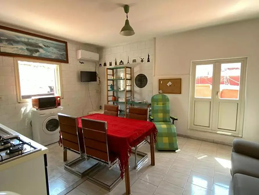 Immagine 1 di Appartamento in affitto  in Piazzetta San Giovanni in Porta a Napoli