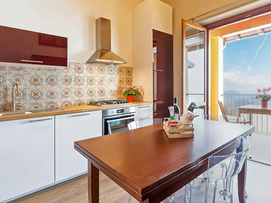 Immagine 4 di Appartamento in affitto  in Via Mottarone a Stresa