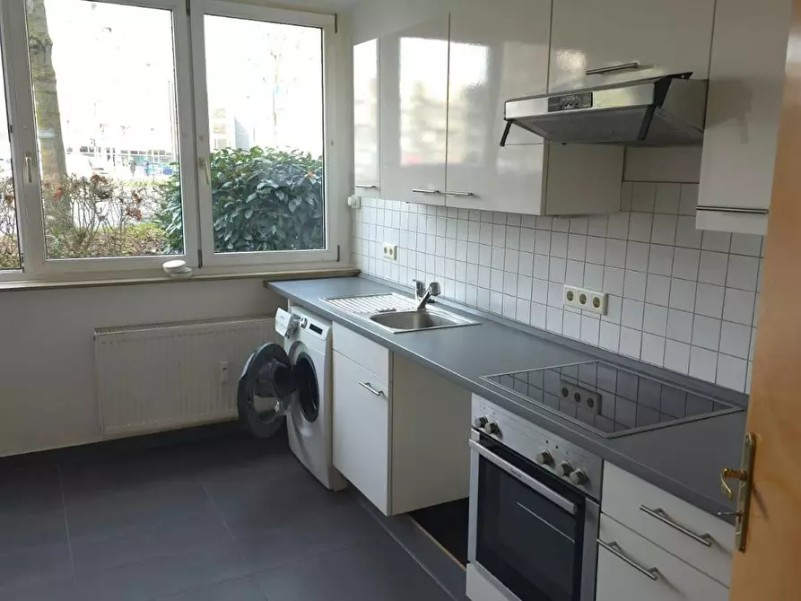Immagine 6 di Camera in affitto  in Aachener Straße a Düsseldorf