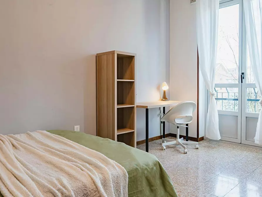 Immagine 2 di Camera in affitto  in Via Sem Benelli a Milano