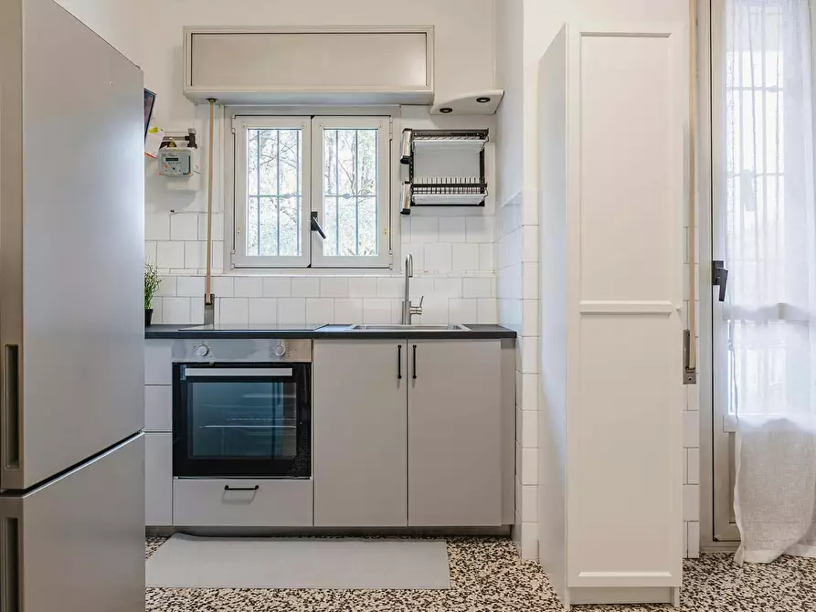 Immagine 9 di Camera in affitto  in Via Sem Benelli a Milano