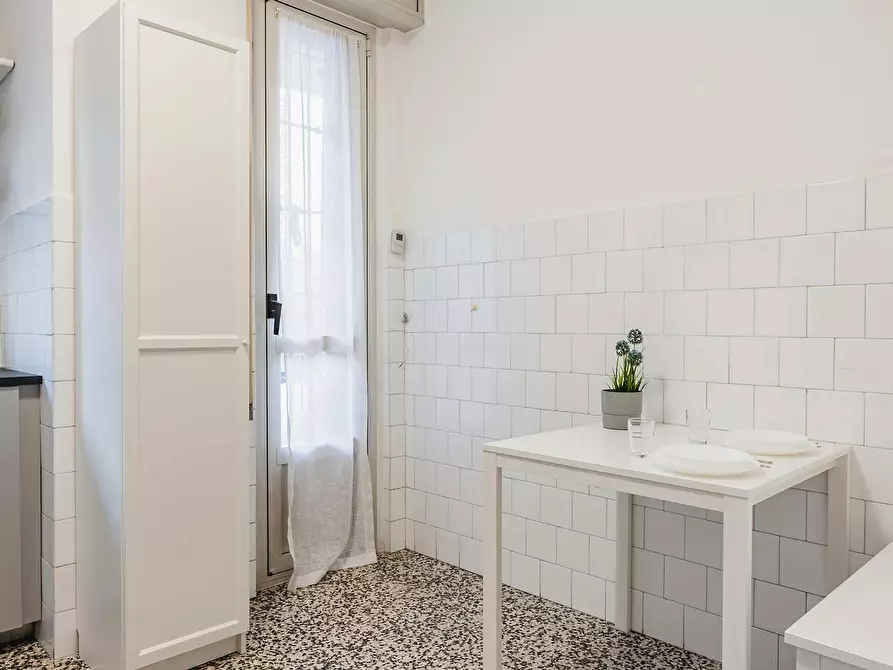 Immagine 10 di Camera in affitto  in Via Sem Benelli a Milano
