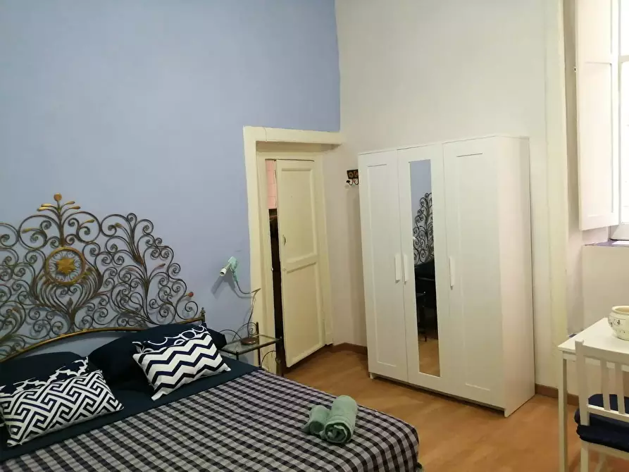 Immagine 3 di Casa indipendente in affitto  in Piazzetta San Giovanni in Porta a Napoli