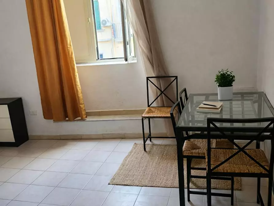 Immagine 4 di Appartamento in affitto  in Piazzetta San Giovanni in Porta a Napoli