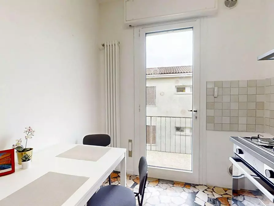 Immagine 8 di Camera in affitto  in Via Leonardo Zize a Padova