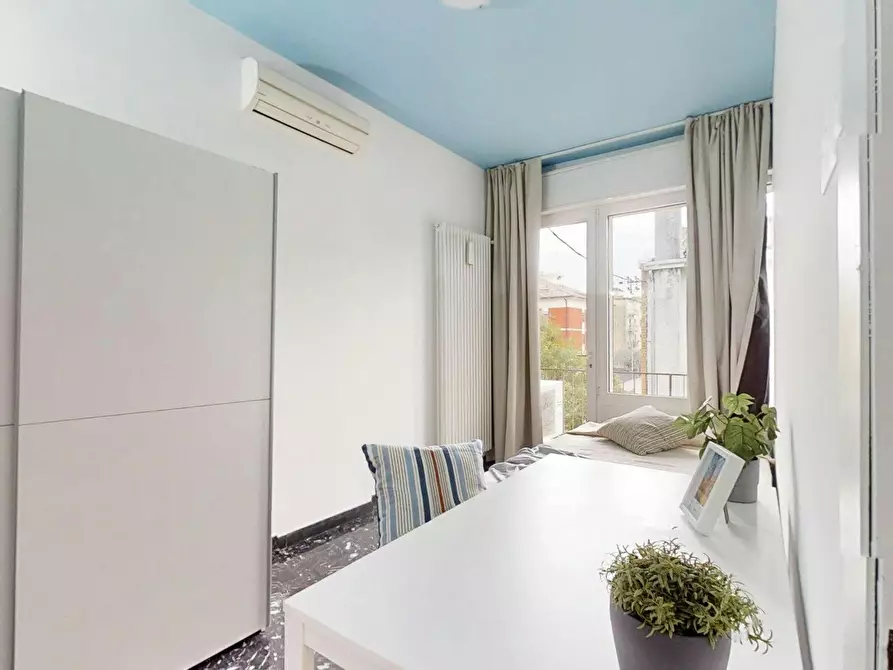 Immagine 1 di Camera in affitto  in Via Leonardo Zize a Padova