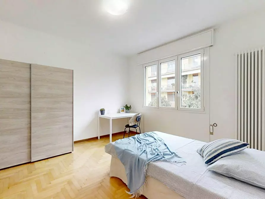 Immagine 1 di Camera in affitto  in Via Leonardo Zize a Padova