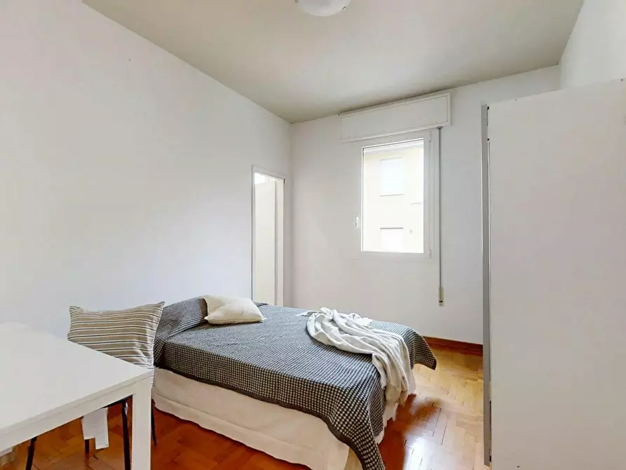 Immagine 1 di Camera in affitto  in Via Leonardo Zize a Padova