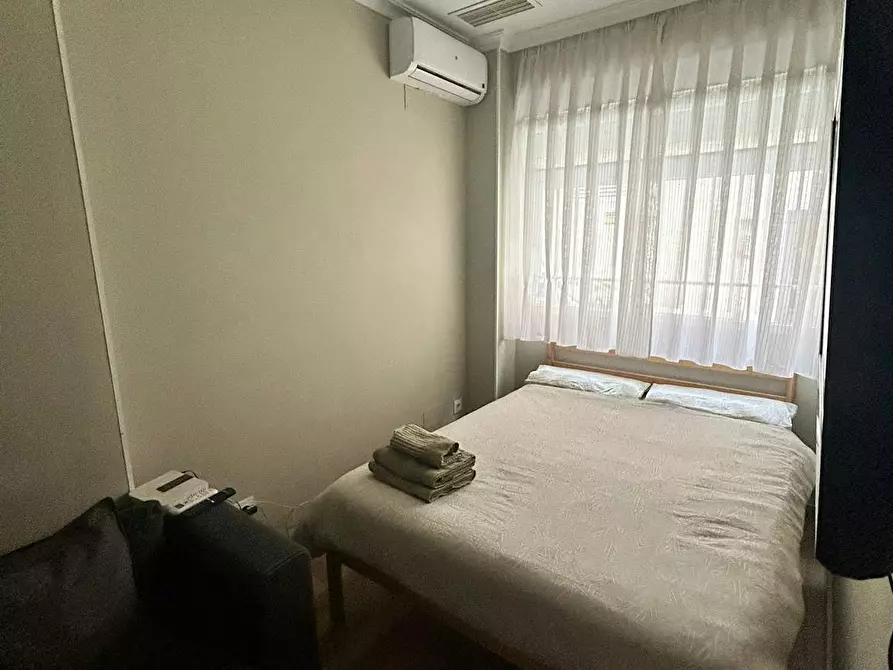 Immagine 1 di Appartamento in affitto  in Calle de Andrés Tamayo a Madrid