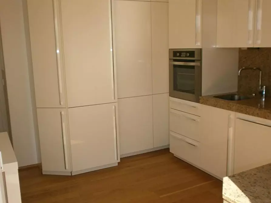 Immagine 3 di Appartamento in affitto  in Auf den Steinen a Düsseldorf