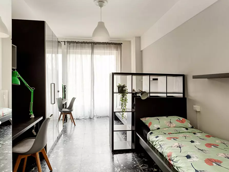 Immagine 2 di Camera condivisa in affitto  in Largo Giovanni Battista Scalabrini a Milano