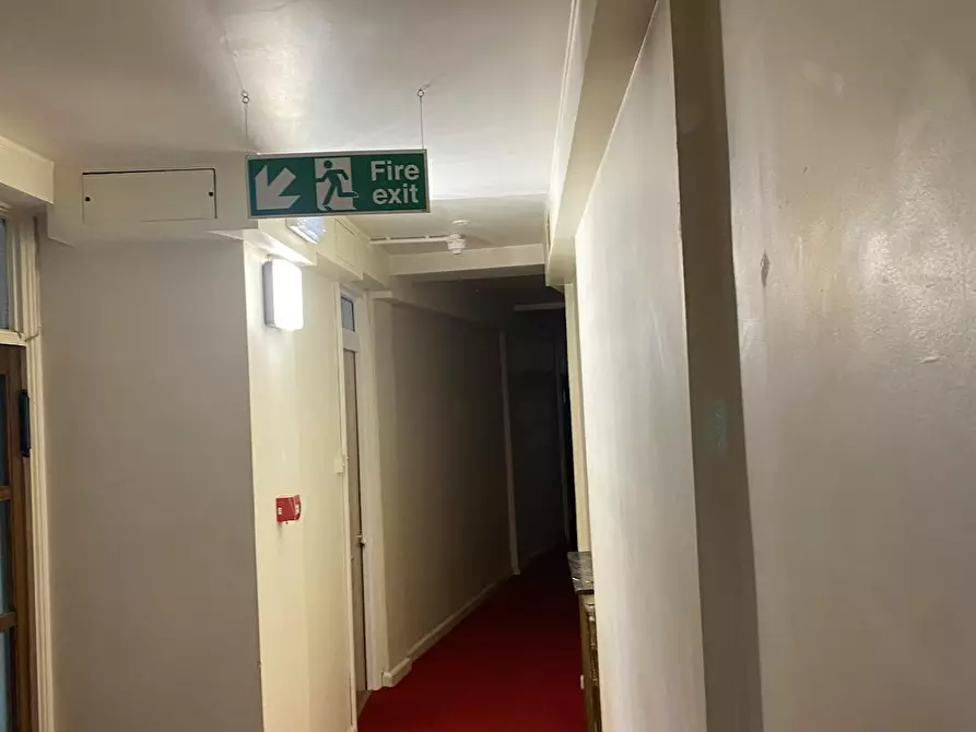 Immagine 1 di Appartamento in affitto  in Baron's Court Road a Hammersmith