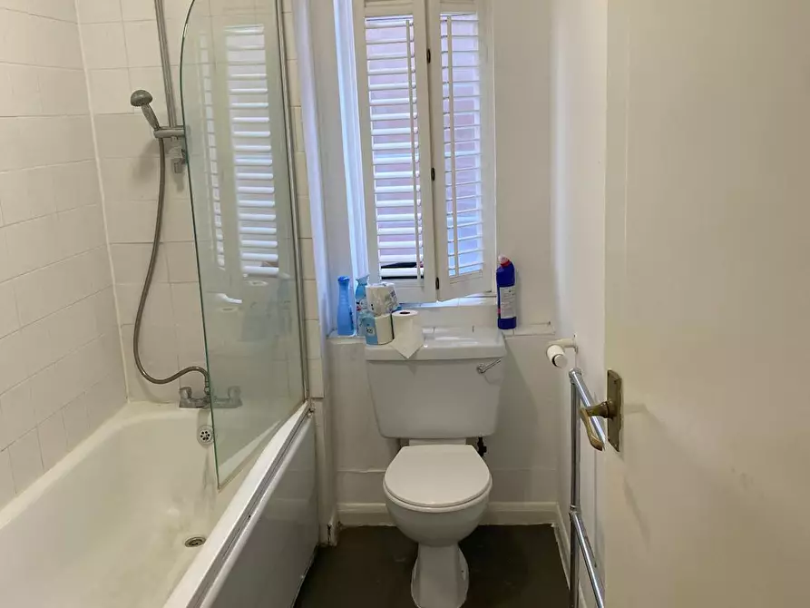 Immagine 3 di Appartamento in affitto  in Baron's Court Road a Hammersmith