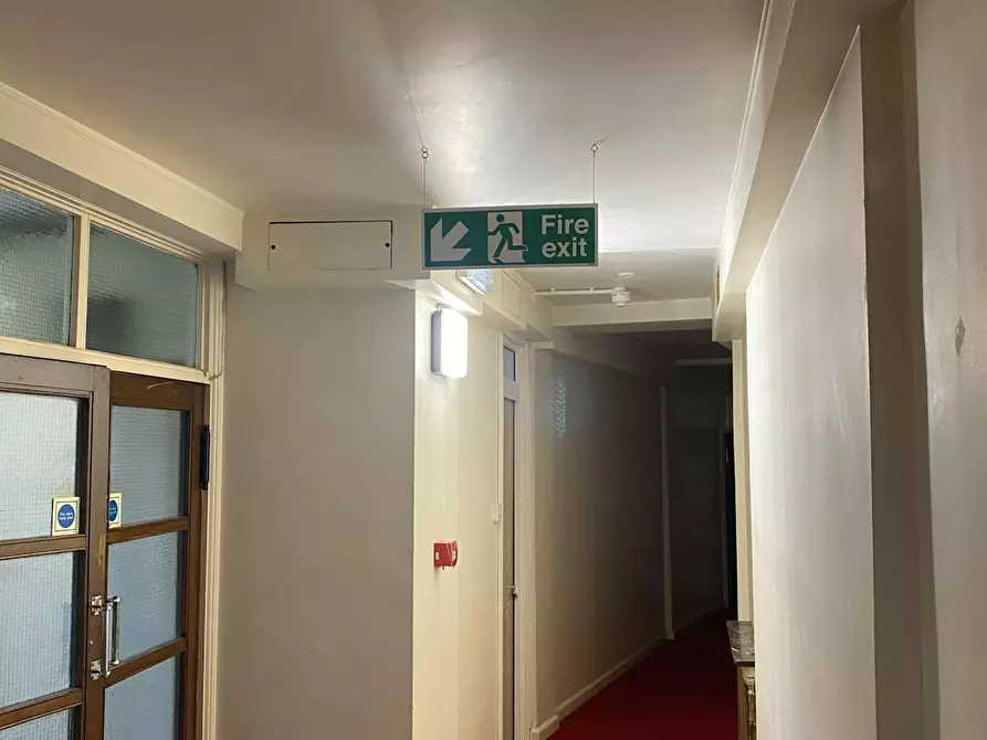 Immagine 2 di Appartamento in affitto  in Baron's Court Road a Hammersmith