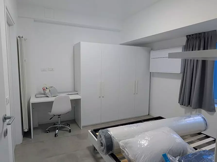 Immagine 5 di Camera in affitto  in Viale Giovanni Suzzani a Milano