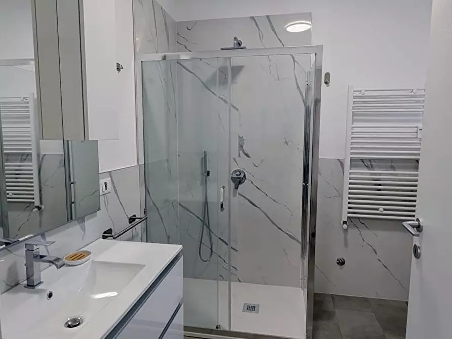 Immagine 6 di Camera in affitto  in Viale Giovanni Suzzani a Milano