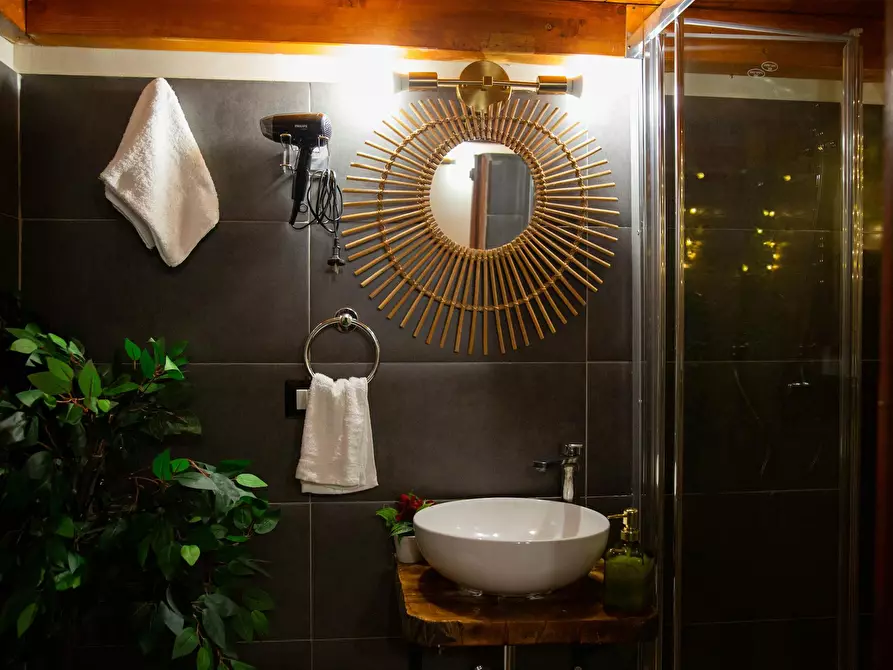 Immagine 3 di Appartamento in affitto  in Piazza Principe Umberto a Napoli