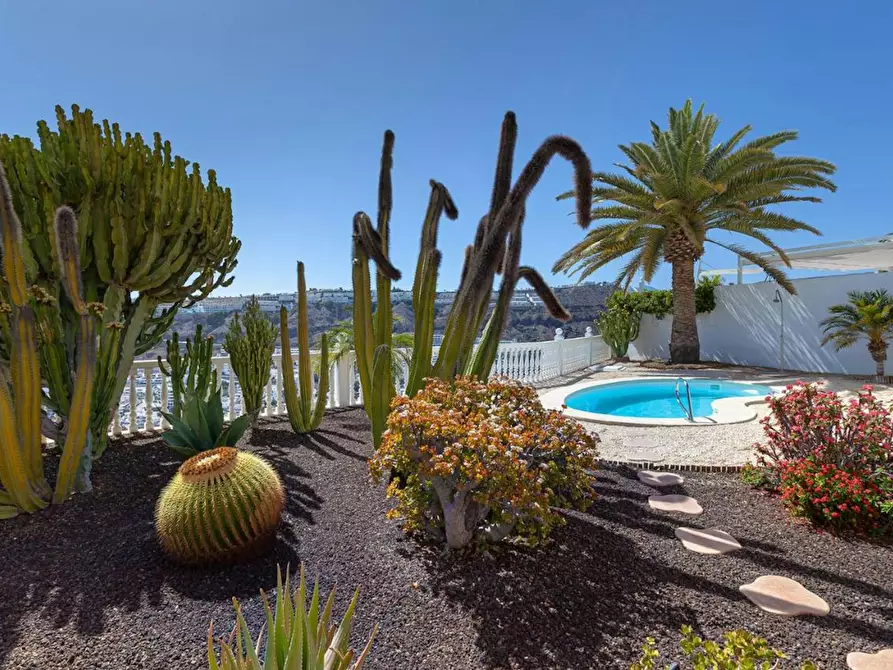 Immagine 8 di Casa indipendente in affitto  in Avenida Roque del Este a Playa De Amadores
