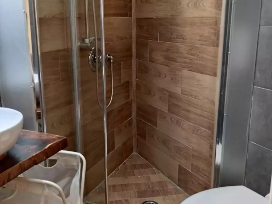 Immagine 10 di Appartamento in affitto  in Piazza Principe Umberto a Napoli