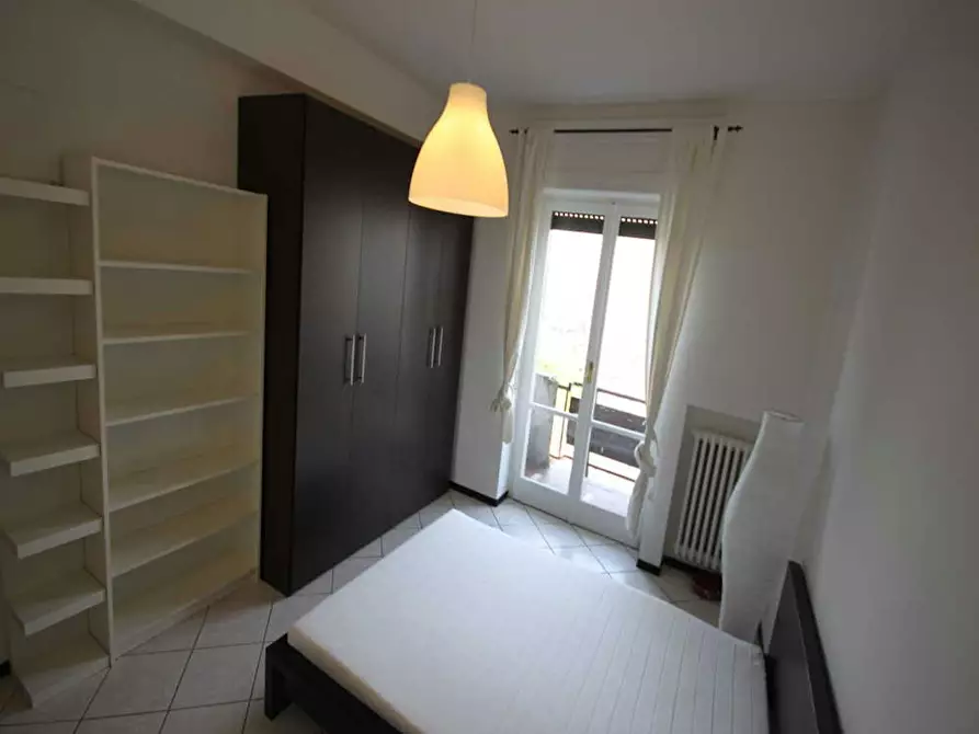 Immagine 5 di Camera in affitto  in Piazza Carlo Stuparich a Milano