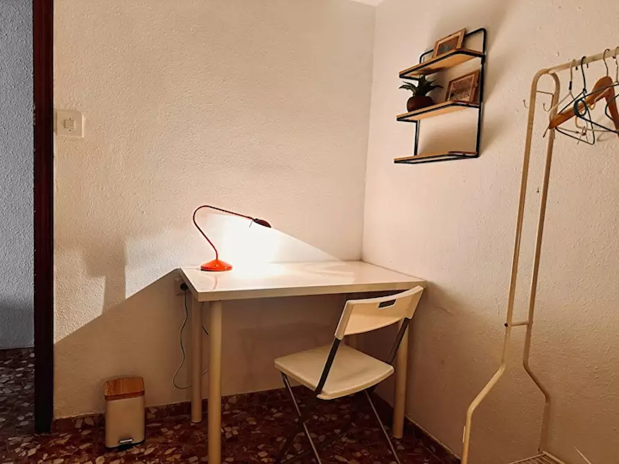 Immagine 4 di Camera in affitto  in Carrer de Sant Mateu a Alicante/Alacant