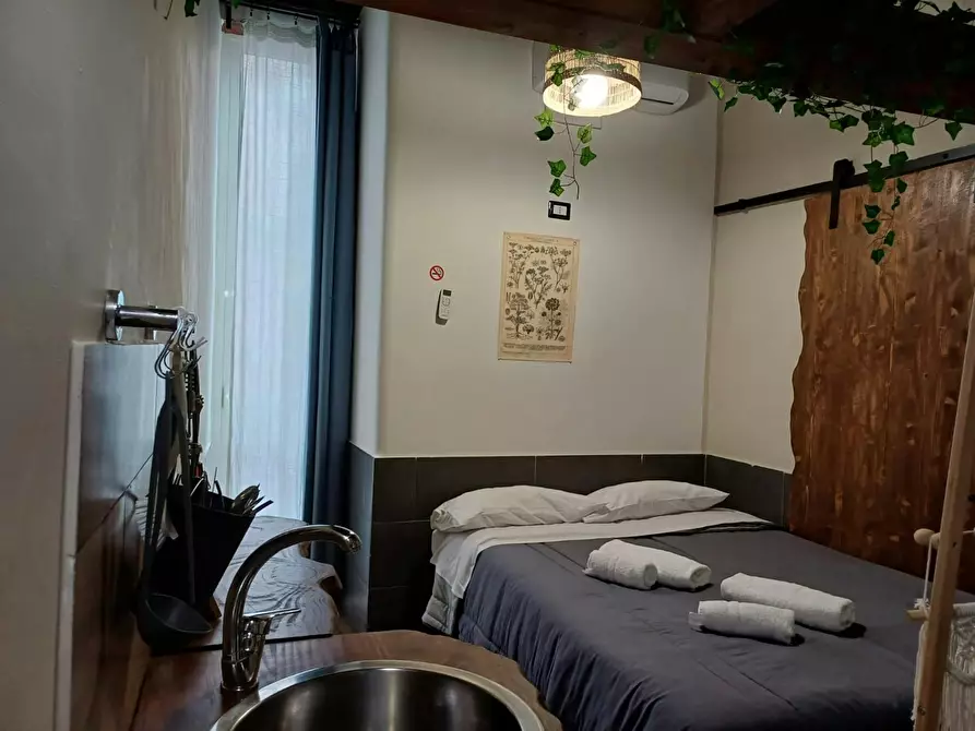 Immagine 6 di Appartamento in affitto  in Piazza Principe Umberto a Napoli