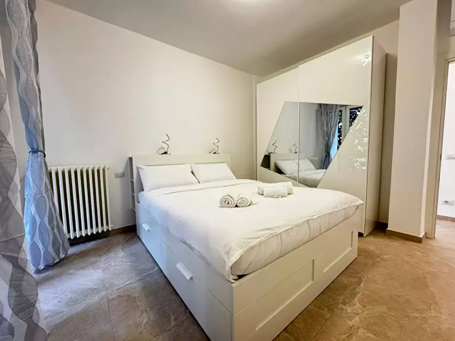 Immagine 1 di Appartamento in affitto  in Via Sem Benelli a Milano