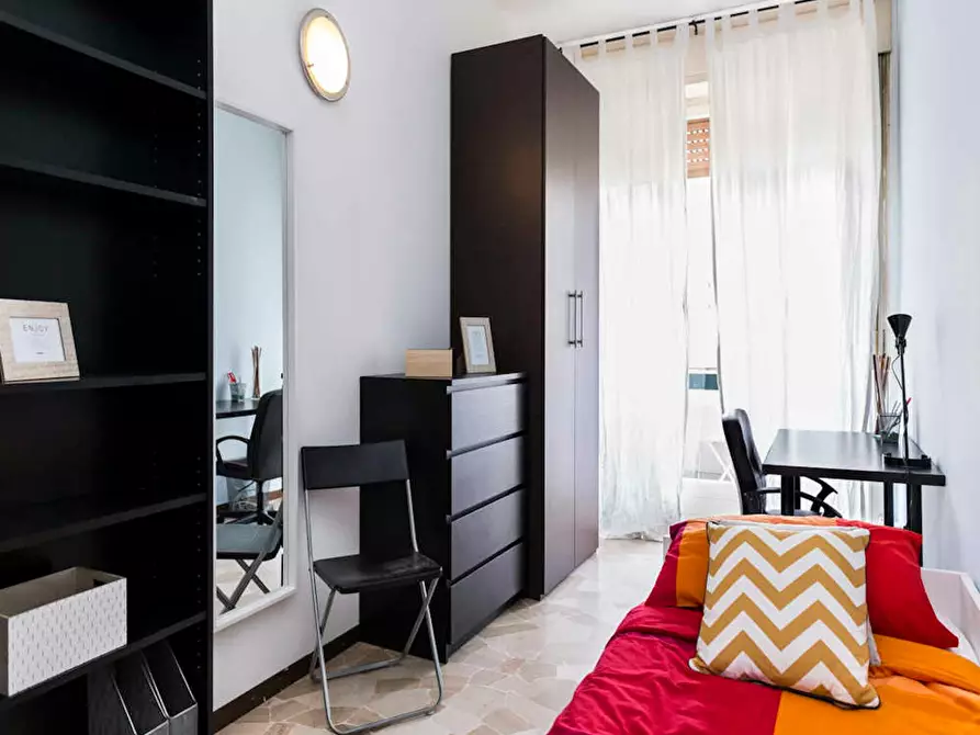 Immagine 1 di Camera in affitto  in Via Raffaello Bertieri a Milano