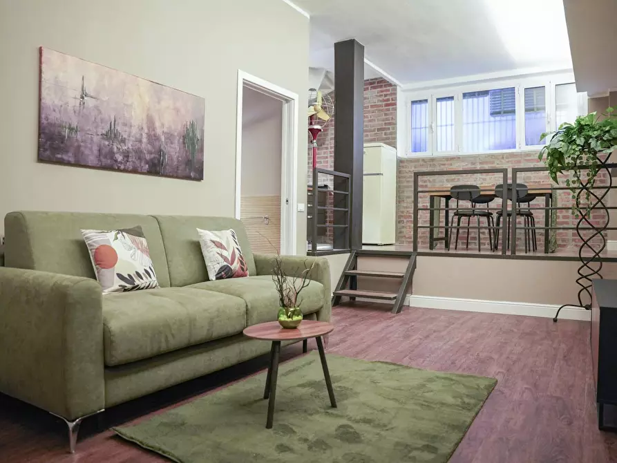 Immagine 1 di Casa indipendente in affitto  in Via Antonello da Messina a Milano