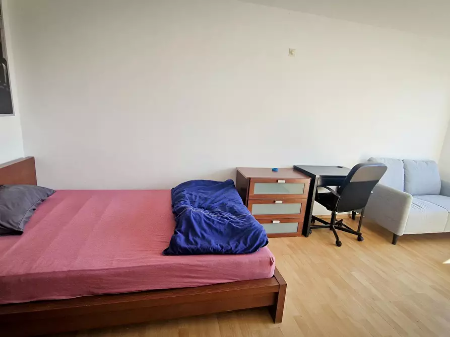 Immagine 5 di Camera in affitto  in Volmerswerther Straße a Düsseldorf
