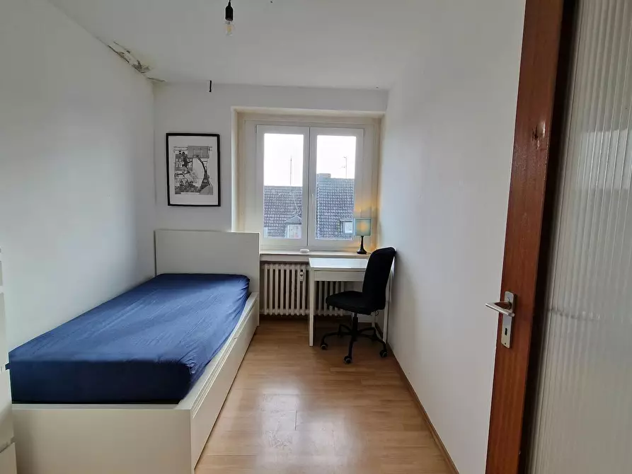 Immagine 1 di Camera in affitto  in Volmerswerther Straße a Düsseldorf