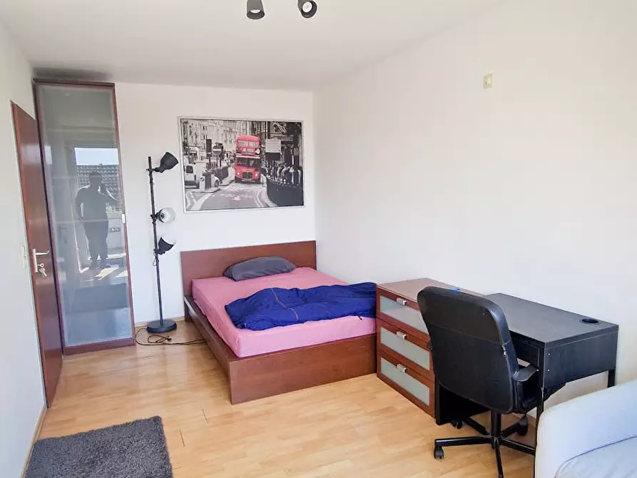 Immagine 4 di Camera in affitto  in Volmerswerther Straße a Düsseldorf