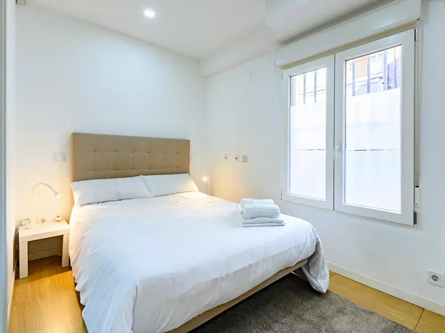 Immagine 2 di Appartamento in affitto  in Calle de Esteban Mora a Madrid