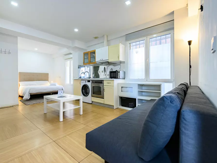 Immagine 10 di Appartamento in affitto  in Calle de Esteban Mora a Madrid