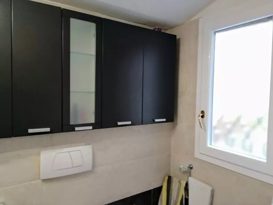 Immagine 8 di Appartamento in affitto  in Via Santo Stefano a Bologna