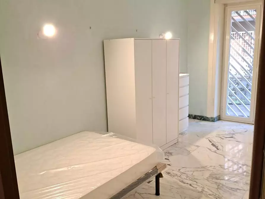 Immagine 2 di Camera in affitto  in Via Basilio Bricci a Roma