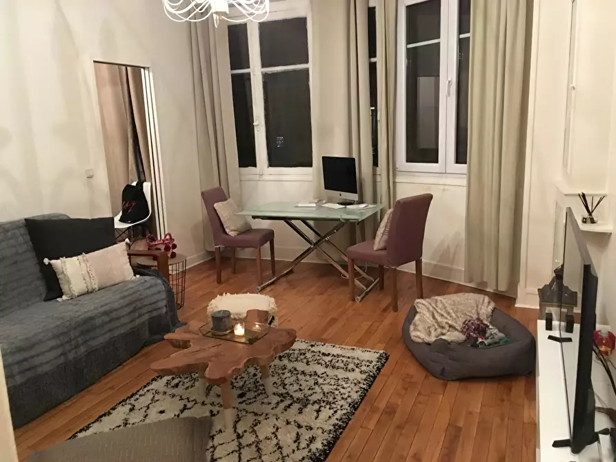 Immagine 1 di Appartamento in affitto  in Rue George Sand a Paris 16